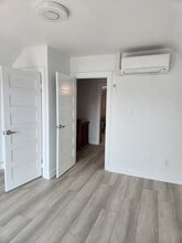 Building Photo - 573 Ossington Ave