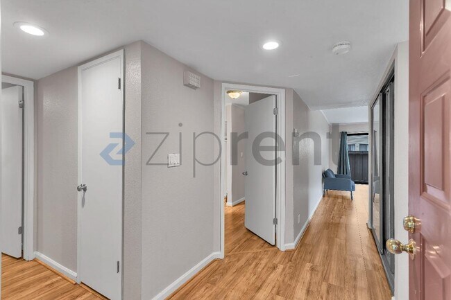 Foto del edificio - Unit 25