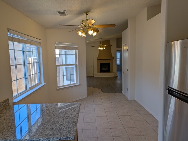 Building Photo - 9009 Eagle Vista Dr NE
