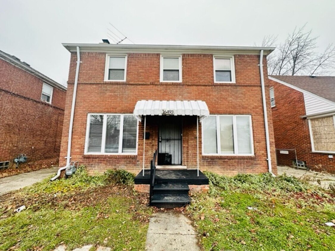 16493 Fairmount Dr, Detroit, MI 48205 House Rental in Detroit, MI