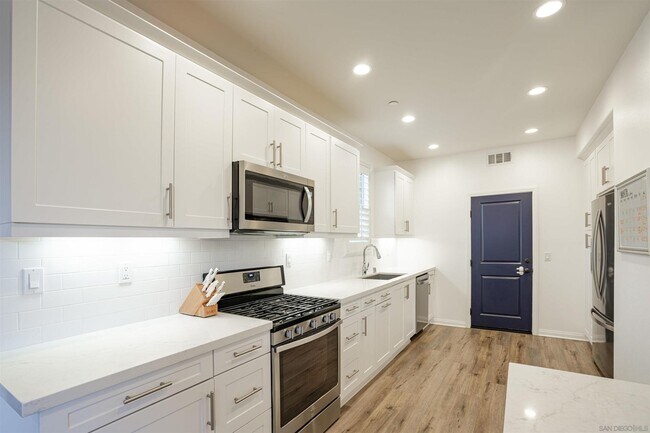 Building Photo - 16029 Veridian Cir