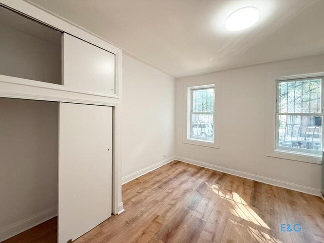 Building Photo - 3 bedroom in BROOKLYN NY 11237