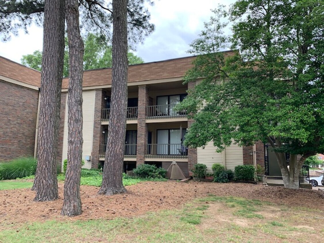 Foto principal - 1BD/1BA Condo located in Germantown!