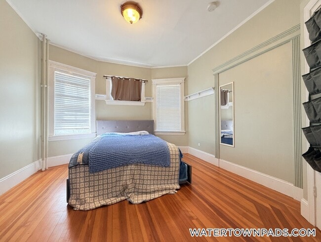 Building Photo - 65 Olcott St