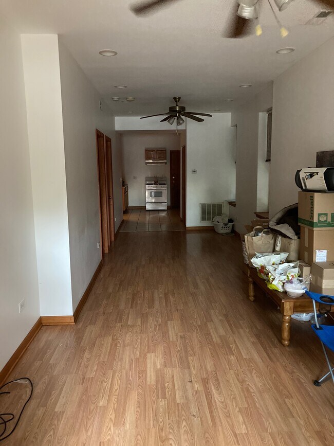 Building Photo - 1113 S Racine Ave