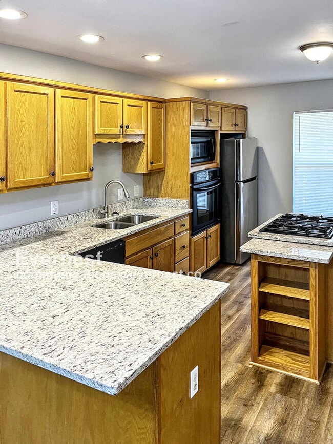 Building Photo - 4021 Creekside Dr