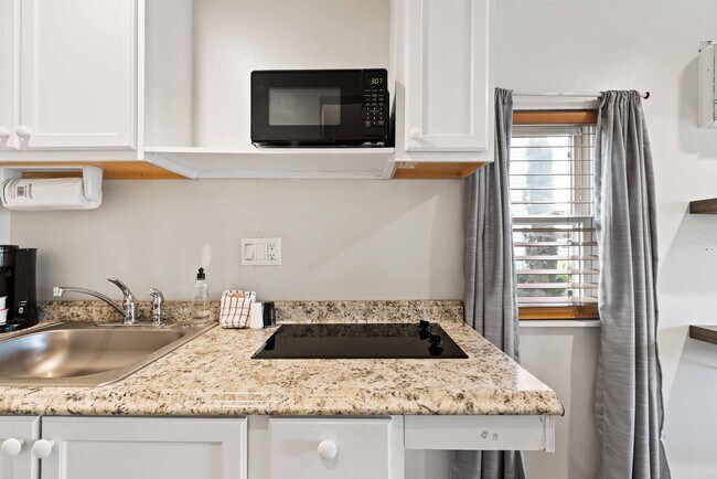 Foto del edificio - 110 Eglin Pkwy SE