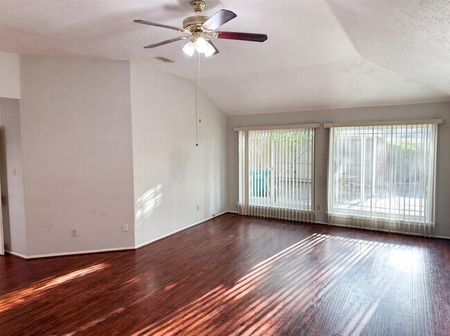 Building Photo - 9419 Clipperwood Pl