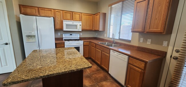 Building Photo - 5074 N River Fringe Dr