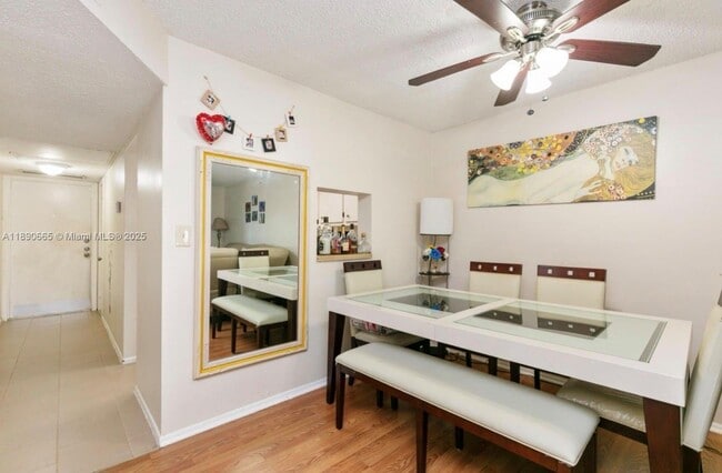 Building Photo - 8060 S Colony Cir