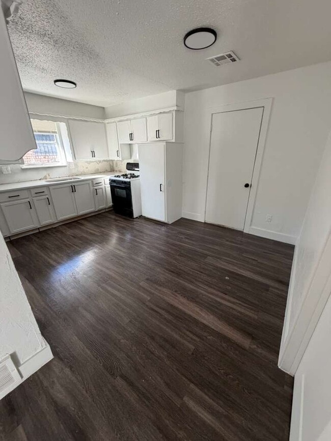 Building Photo - 329 NW 86th St