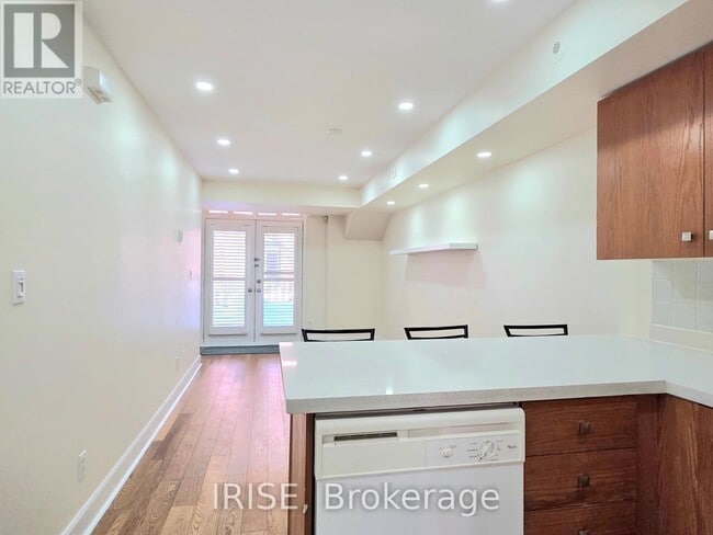 Photo du bâtiment - 415 Jarvis St