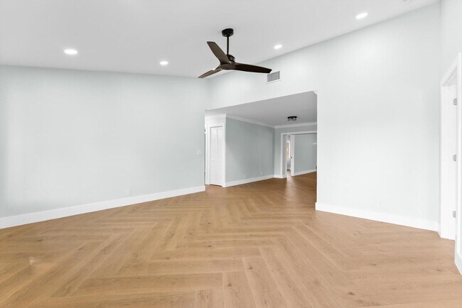 Foto del edificio - 1721 SW 10th St
