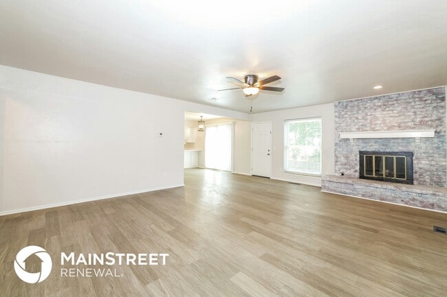 Building Photo - 1305 Cedar Ridge Rd