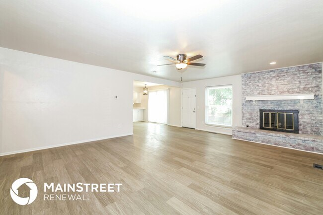 Foto del edificio - 1305 Cedar Ridge Rd
