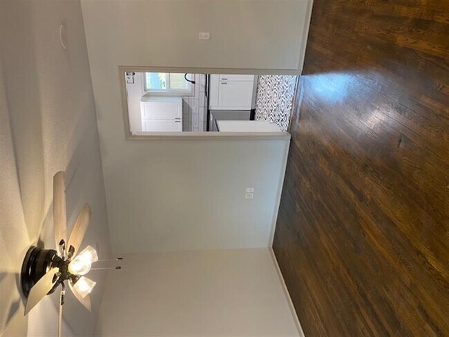 Building Photo - Completely Remodeled!