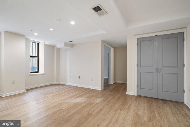 Foto del edificio - 2633 Adams Mill Rd NW