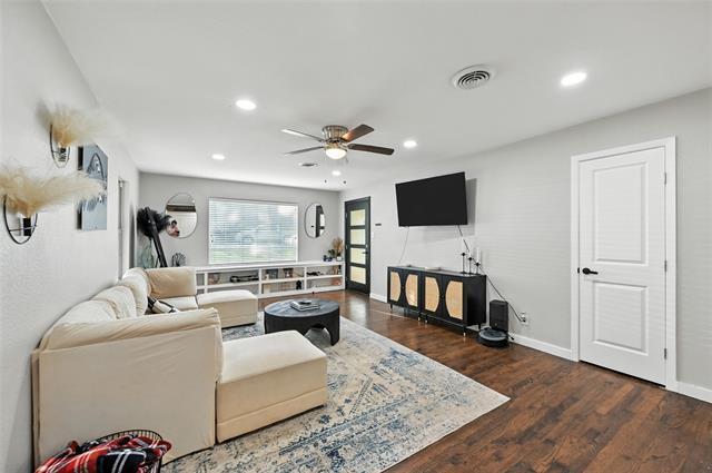 Building Photo - 1408 Briarwood Blvd