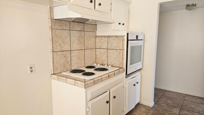 Foto del edificio - 956 W Antonio Dr
