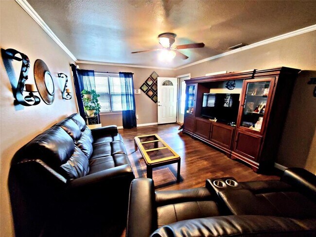 Foto del edificio - 3165 Fulton St