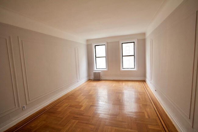 Building Photo - 2160 Wallace Ave