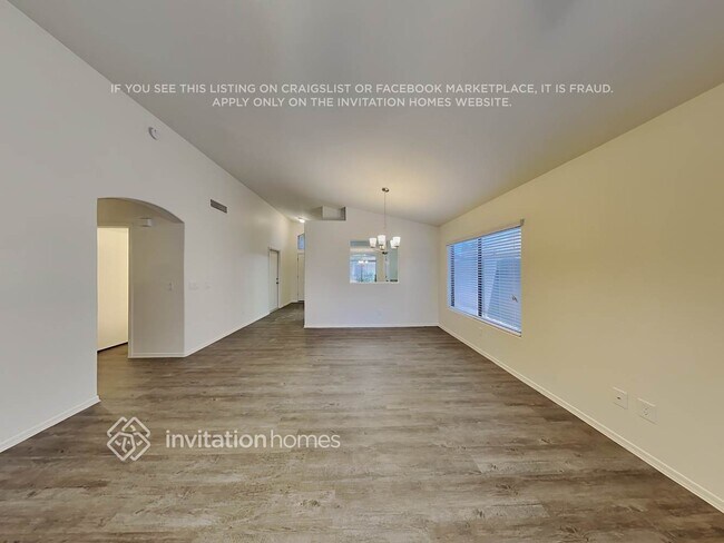 Foto del edificio - 25826 N 65th Ave