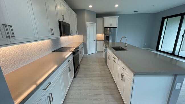 Building Photo - 8798 Antarus Dr