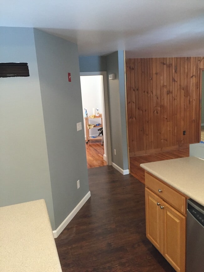 Building Photo - 25 Chickering Rd