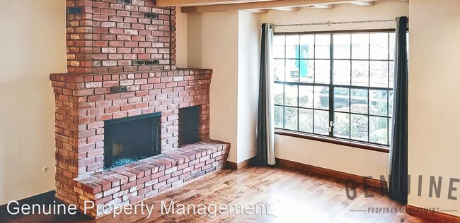 Foto del edificio - 4 br, 3.5 bath House - 111 Jade Avenue