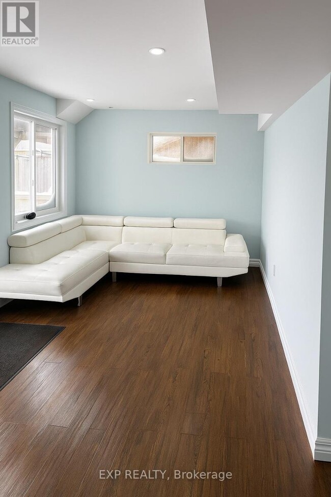 Building Photo - 960 Bianca Ct