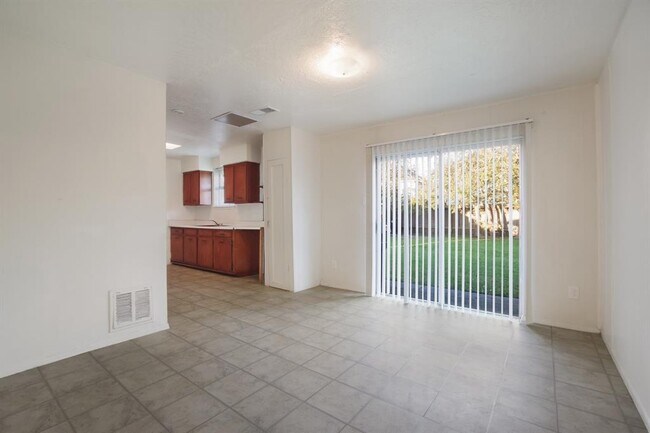 Building Photo - 12639 Chiswick Rd