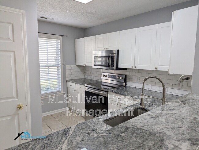 Building Photo - 2327 Turtle Point Dr