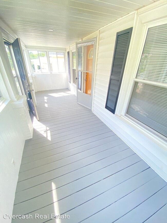 Building Photo - 2 br, 1 bath House - 308 Bethpage Rd