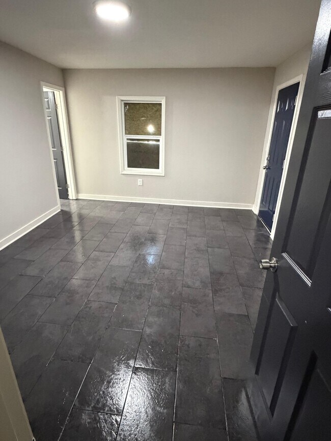 Foto del edificio - 744 Baltimore St