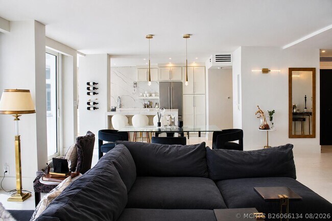 Foto del edificio - 4300 N Ocean Blvd