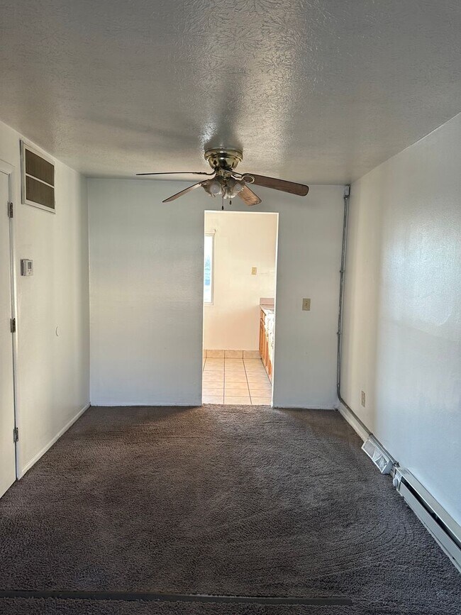 Building Photo - Warrensville Heights Town Home