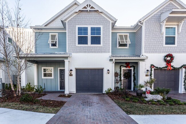 Foto del edificio - Beautiful 3/2.5 in the luxurious Shearwate...