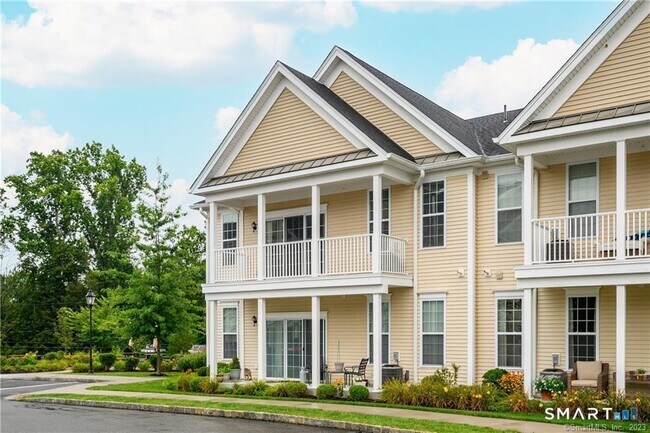 Foto del edificio - 822 Center Meadow Ln