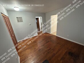 Building Photo - 248 E Drahner Rd