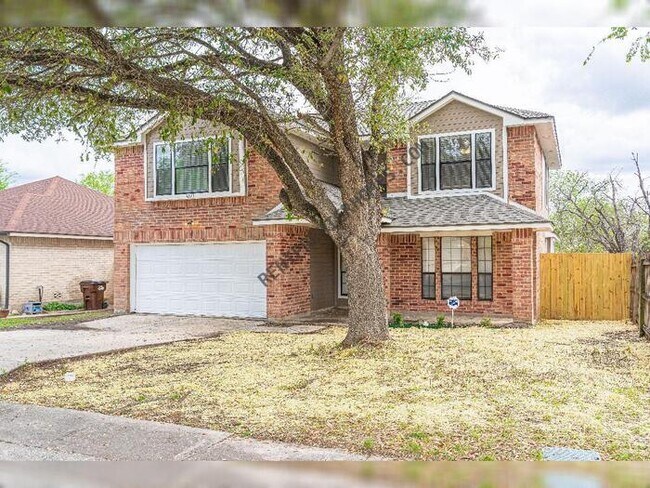 Building Photo - 5223 Fawn Lake Dr
