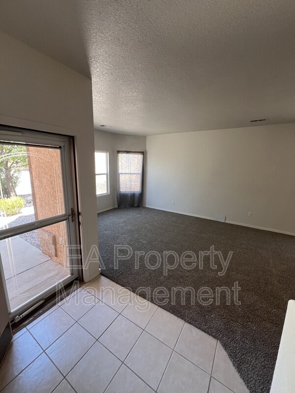 Foto del edificio - 7124 Eagle Canyon Rd NE