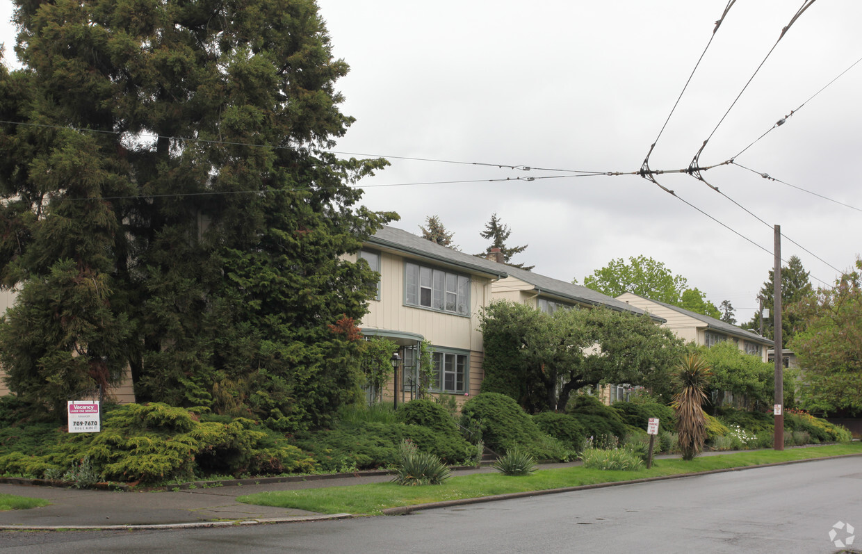 Building Photo - Aloha Terrace Apartments