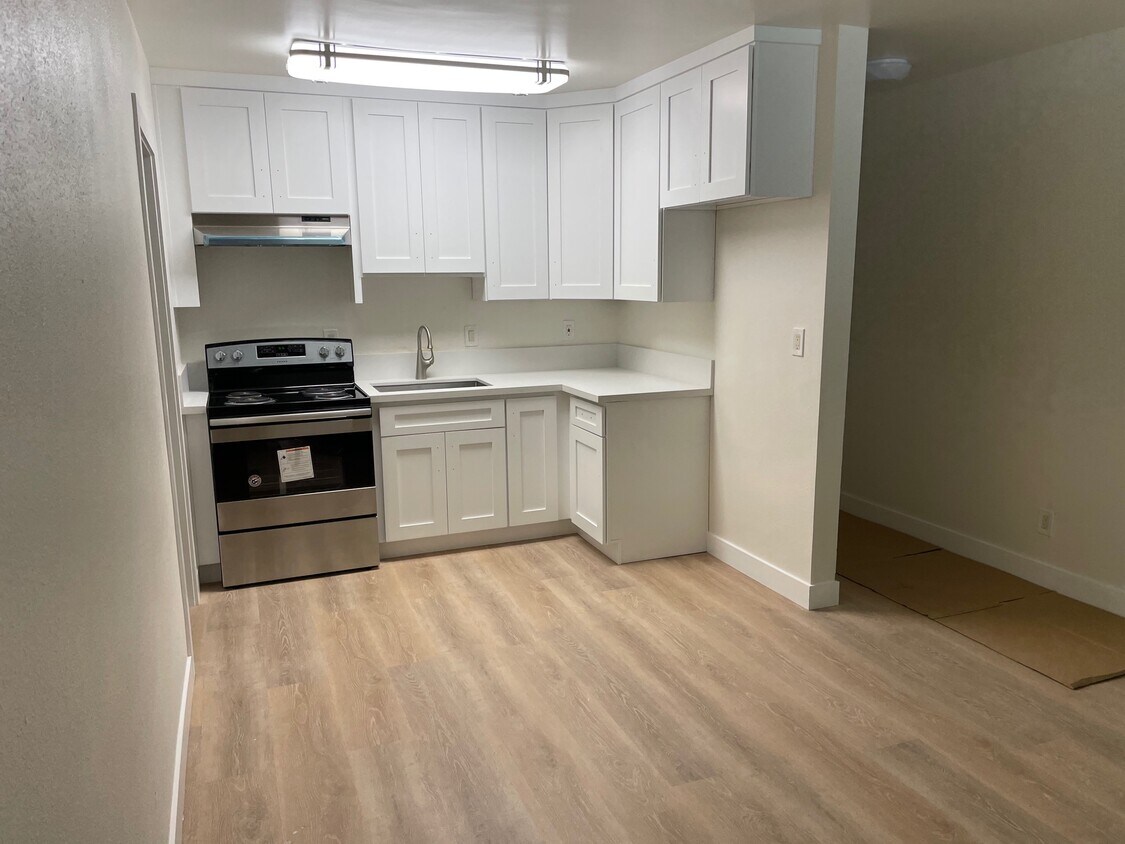 Foto principal - 13059 Oxnard St