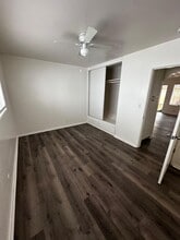 Building Photo - 13412 S Vermont Ave