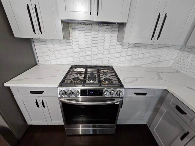 Foto del edificio - 1815 Creegan Park Ct