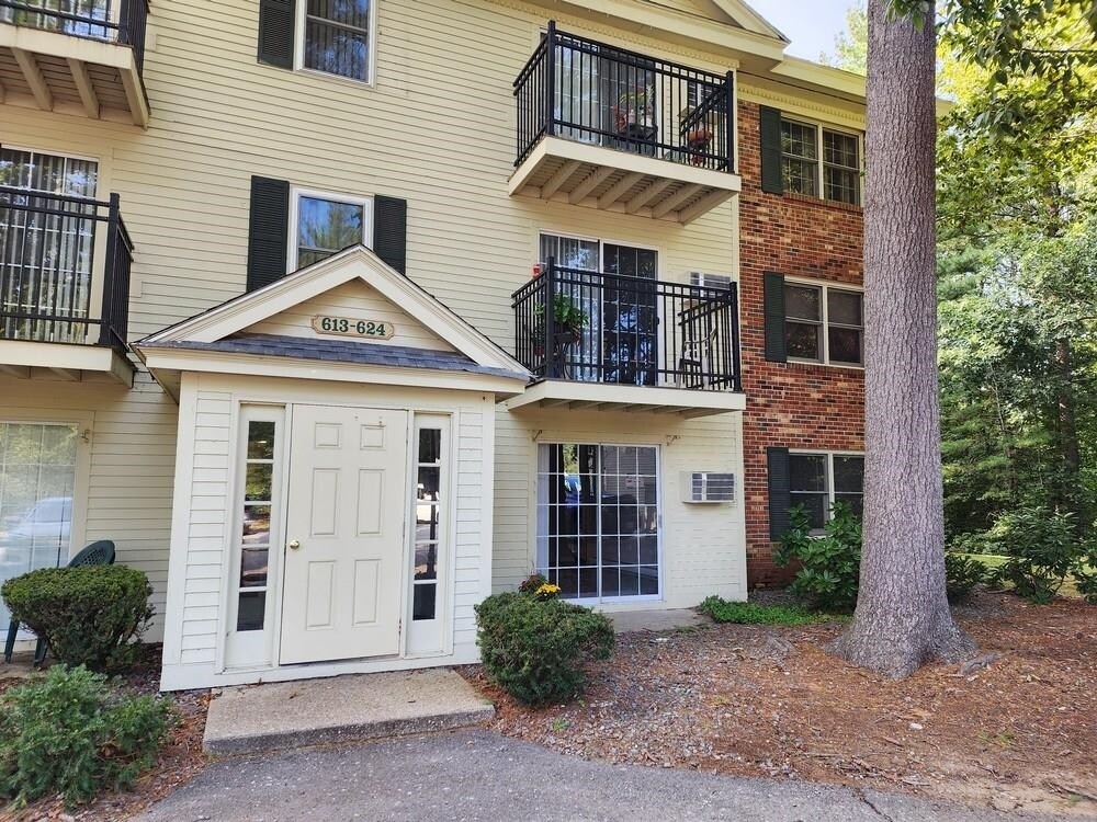 614 Midhurst Rd Unit 14, Nashua, NH 03062 Condo for Rent in Nashua