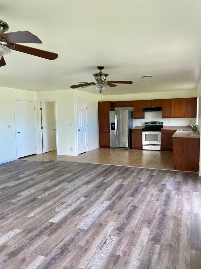 Building Photo - Pualani Estates