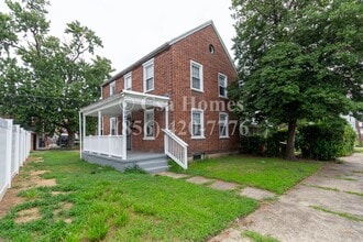 Building Photo - 3042 Porter Rd