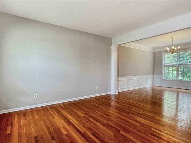 Building Photo - 705 Redrift Ct