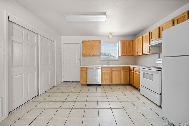 Foto del edificio - 1118 W Goodwin St